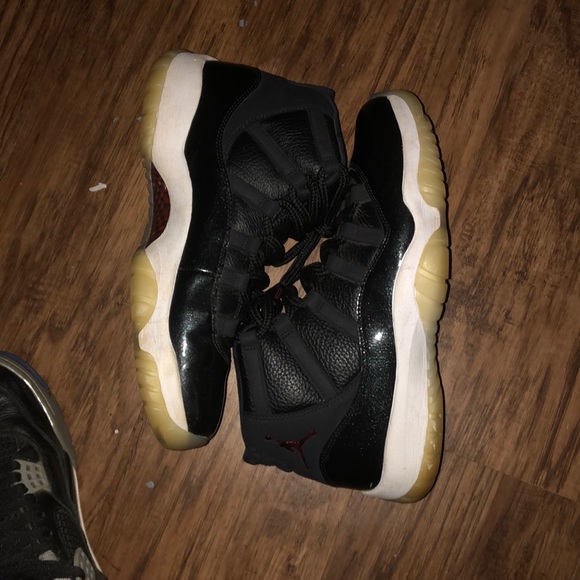 Jordan 11 - Picture 2 of 7